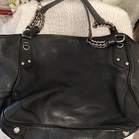 Black Leather Shoulder Bag - Picture 6 of 11